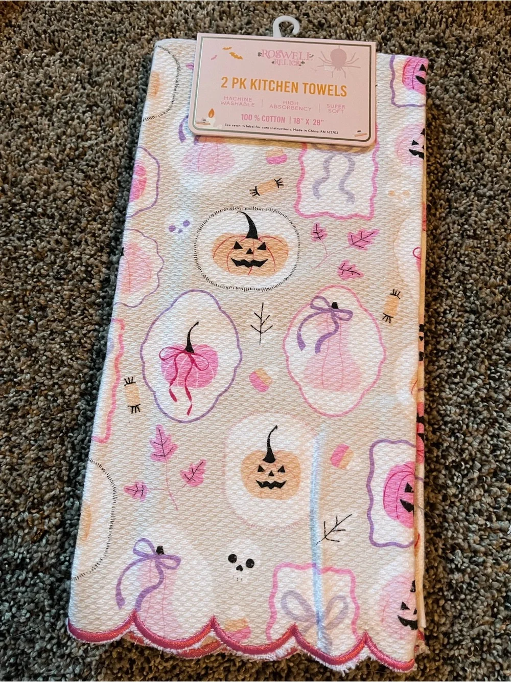 Roswell Relic Halloween hand towels